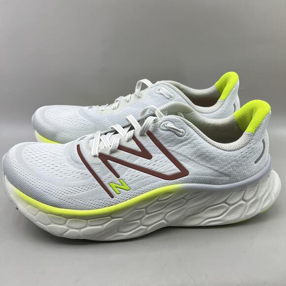 New Balance Fresh Foam More v4 Shoes Mens Size 15 EE Wide White Yellow Sneakers - Picture 3 of 8